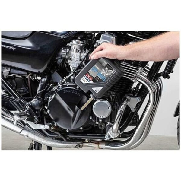 Bottle of LIQUI MOLY Motorbike 4T 10W-40 Street semi-synthetic engine oil designed for 4-stroke motorcycle engines.